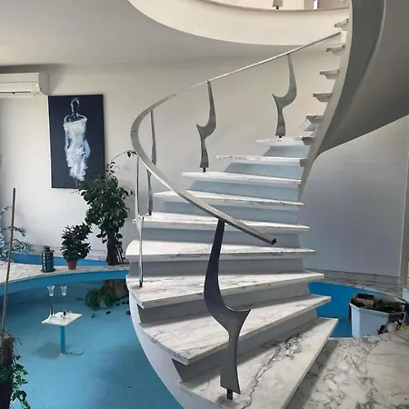 Carthage Superbe Jardin Piscine Et Parking Gratuit Βίλα Νίκαια